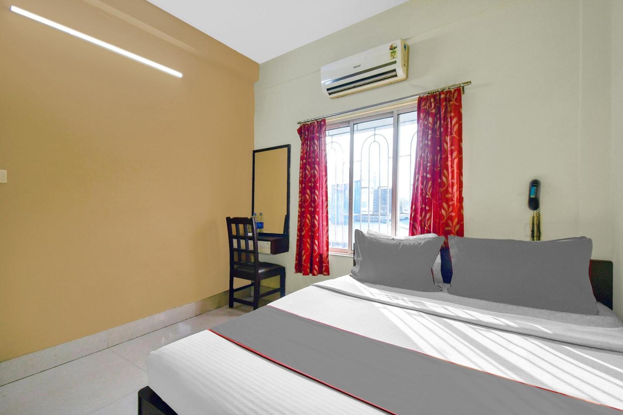 Capital O Kabita Guest House Near Acropolis Mall コルカタ エクステリア 写真