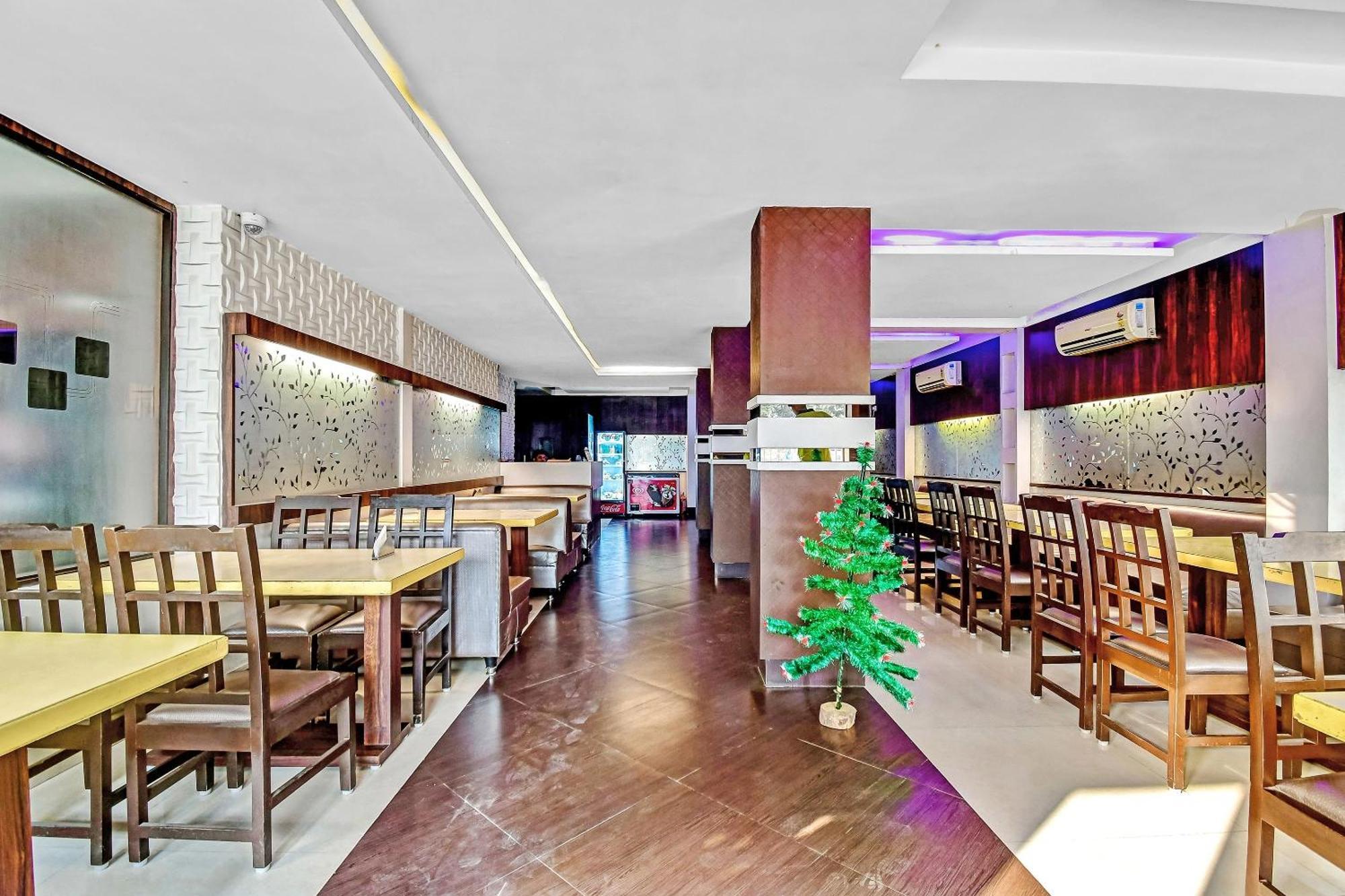 Capital O Kabita Guest House Near Acropolis Mall コルカタ エクステリア 写真